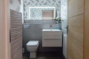 The Hawthorns - Large Luxury Cottage Hot Tub Sea Views