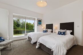 The Hawthorns - Large Luxury Cottage Hot Tub Sea Views