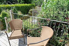 Priory Cottage - Luxury Cottage Near to Beach