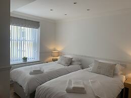 2 South Beach Court - Beach Front Apartment