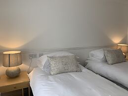 2 South Beach Court - Beach Front Apartment