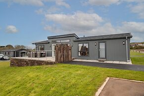 Valley View Lodge - Luxury Lodge Hot Tub Close to Beach
