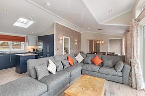 Valley View Lodge - Luxury Lodge Hot Tub Close to Beach