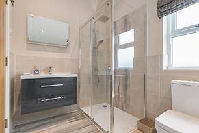 Valley View Lodge - Luxury Lodge Hot Tub Close to Beach