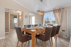 Valley View Lodge - Luxury Lodge Hot Tub Close to Beach