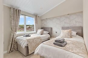 Valley View Lodge - Luxury Lodge Hot Tub Close to Beach