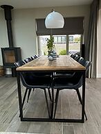 Amber Cottage - Luxury Cottage Hot Tub Sea Views and Log Burner