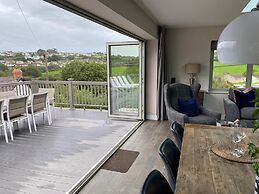 Amber Cottage - Luxury Cottage Hot Tub Sea Views and Log Burner