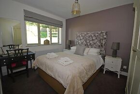 Amber Cottage - Luxury Cottage Hot Tub Sea Views and Log Burner