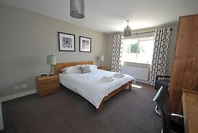 Amber Cottage - Luxury Cottage Hot Tub Sea Views and Log Burner