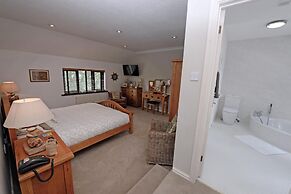 Swallow Dale - Large Pet Friendly Cottage