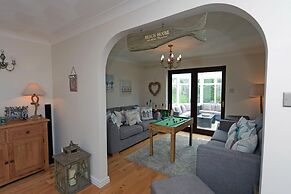 Swallow Dale - Large Pet Friendly Cottage
