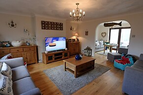 Swallow Dale - Large Pet Friendly Cottage