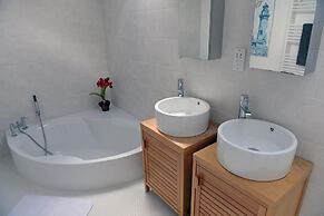 Swallow Dale - Large Pet Friendly Cottage