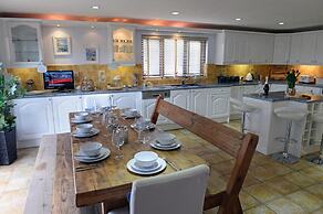Swallow Dale - Large Pet Friendly Cottage
