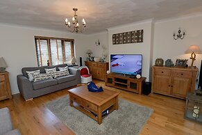 Swallow Dale - Large Pet Friendly Cottage