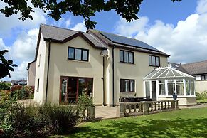 Swallow Dale - Large Pet Friendly Cottage