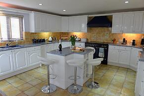 Swallow Dale - Large Pet Friendly Cottage