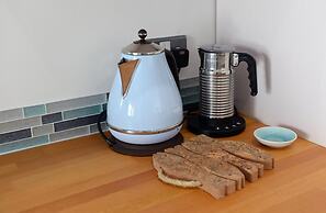 Valley Retreat - Peaceful Location Walk to Beach Parking