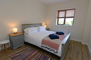 Coppins Park - Dog Friendly Peaceful Location