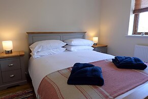 Coppins Park - Dog Friendly Peaceful Location