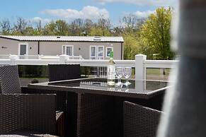 St Mary s View - Luxury Lodge Short Walk to Beach Parking