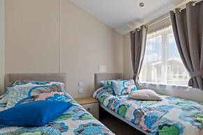 St Mary s View - Luxury Lodge Short Walk to Beach Parking