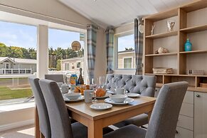 St Mary s View - Luxury Lodge Short Walk to Beach Parking