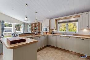 St Mary s View - Luxury Lodge Short Walk to Beach Parking