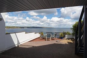 Cystanog Fach - Spectacular Sea Views Balcony and Terrace Parking