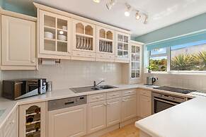 Cystanog Fach - Spectacular Sea Views Balcony and Terrace Parking