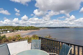 Cystanog Fach - Spectacular Sea Views Balcony and Terrace Parking