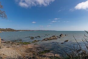 Cystanog Fach - Spectacular Sea Views Balcony and Terrace Parking