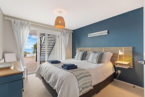 Cystanog Fach - Spectacular Sea Views Balcony and Terrace Parking