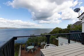 Cystanog Fach - Spectacular Sea Views Balcony and Terrace Parking