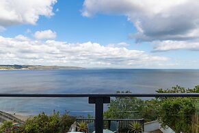 Cystanog Fach - Spectacular Sea Views Balcony and Terrace Parking
