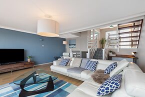 Cystanog Fach - Spectacular Sea Views Balcony and Terrace Parking