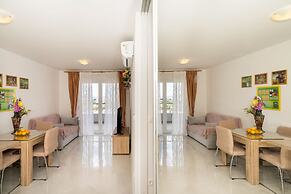 A2 - Modern apt With the Terrace & sea View