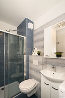 A2 - Modern apt With the Terrace & sea View