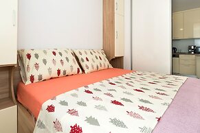 A2 - Modern apt With the Terrace & sea View