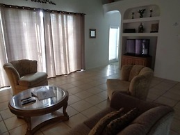 Glenbrook Lovely 4 Bed Pool/spa Home! 4 Bedroom Villa by RedAwning