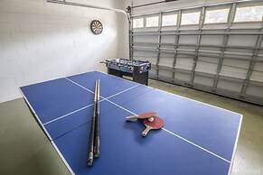 Home In Highlands Reserve! Private Pool 5 Bedroom Home by Redawning