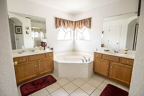 Home In Highlands Reserve! Private Pool 5 Bedroom Home by Redawning