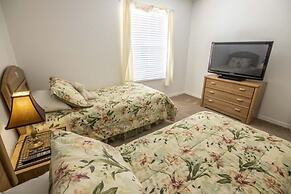 Home In Highlands Reserve! Private Pool 5 Bedroom Home by Redawning