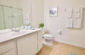 Vista Cay Epic. New! 3 Bedroom Condo by RedAwning