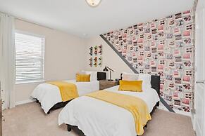 Best Resort Near Disney Private Pool & Spa Home! 5 Bedroom Villa by Re