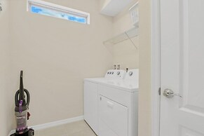 Best Resort Near Disney Private Pool & Spa Home! 5 Bedroom Villa by Re