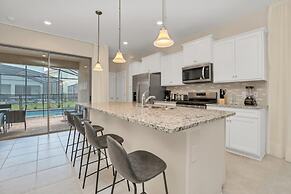 Best Resort Near Disney Private Pool & Spa Home! 5 Bedroom Villa by Re