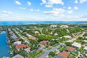 Colonial Ave. 388 Marco Island Vacation Rental 4 Bedroom Home by Redaw