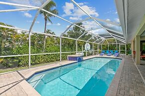 Colonial Ave. 388 Marco Island Vacation Rental 4 Bedroom Home by Redaw